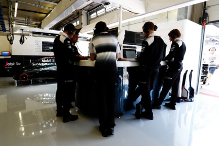 【ホンダF1】「最新型ターボが良く働いている」長谷川裕介（ホンダF1）／F1オーストリアGP1日目