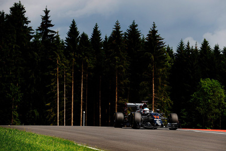 【マクラーレン・ホンダ】アロンソ「かなり新舗装が良い」／F1オーストリアGP1日目