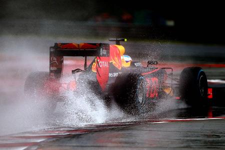 マックス・フェルスタッペン「レースではメルセデスとハードに戦う」