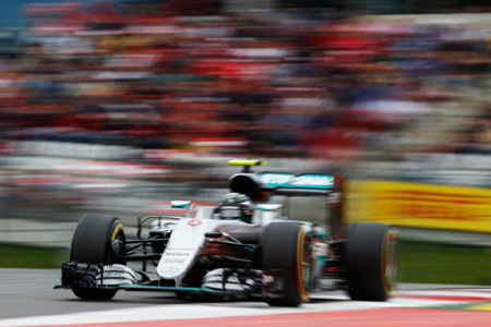 メルセデスAMGがドライバーに「最終通告」、次に接触したら厳罰