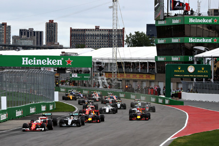 ハイネケンのF1参入はフェルスタッペンがいたからとF1ボス