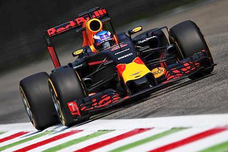 ダニエル・リカルド「決勝ではウィリアムズを追い抜くチャンスもあるはず」