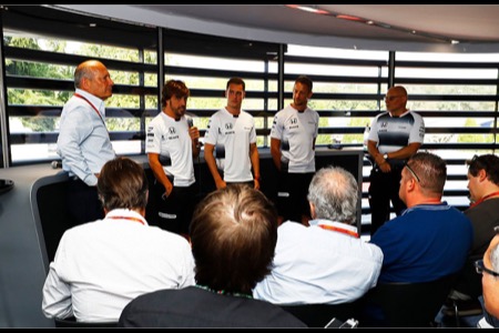 【速報】マクラーレン・ホンダ、2017年ドライバーを発表！革新的な3人体制