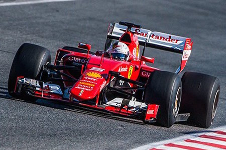 セバスチャン・ベッテル、2017年用ワイドタイヤテストを完了