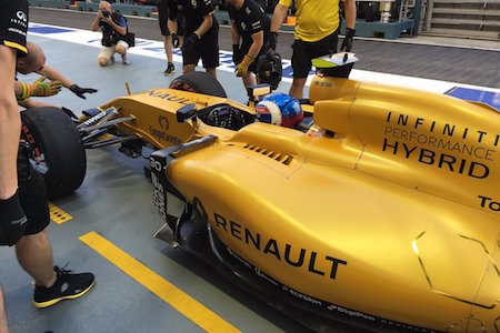 日産ギャラリー、F1マレーシアGPの中継イベントを開催