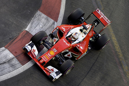 最後尾スタートのベッテル、パワーユニットとギアボックスを交換してペナルティー消化