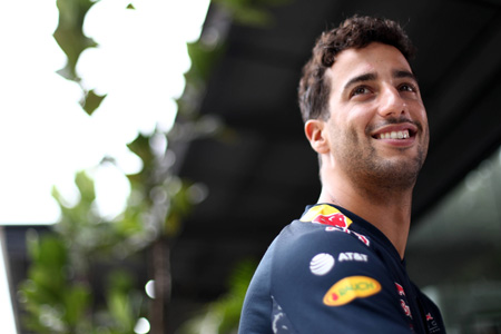 フェルスタッペンの移籍が自分を「前進させた」とリカルド