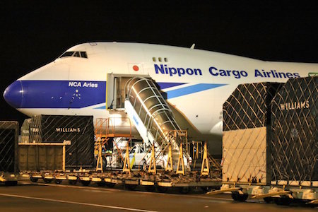 【F1日本GP】F1マシンや機材、中部国際空港セントレアへ到着　すでに設営始まる