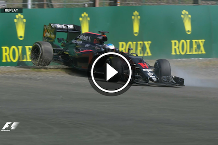 【動画】アロンソ、FP1でスピンしてバリアに接触