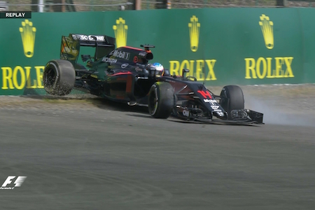 【P1速報】アロンソ、タイヤバリアに接触／F1日本GP