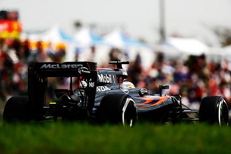 【P1レポート】3強チームが順当にトップ6確保 アロンソはクラッシュを演ずるも9番手／F1日本GP