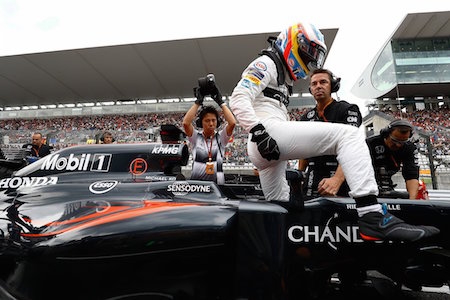 【マクラーレン・ホンダ】アロンソ、鈴鹿で2018年契約交渉を開始