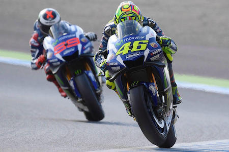 【MotoGP】ヤマハ、ロッシ＆ロレンソが転倒、波瀾の展開