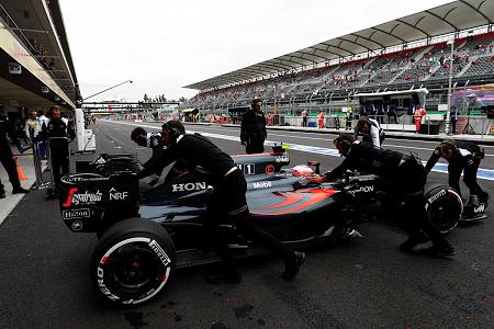 【P1レポート】フェラーリ勢が好発進 マクラーレン・ホンダ勢は苦戦／F1メキシコGP