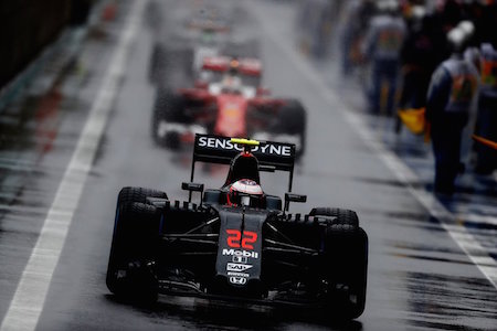 【決勝ライブ】雨脚が強まり、2度目の赤旗中断･･･観客大ブーイング／F1ブラジルGP