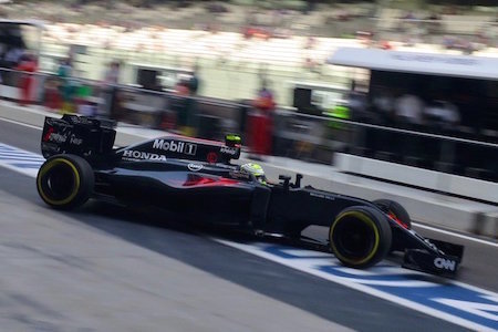 【P1速報】バトン最後のレースへ　王者争いの先手は？