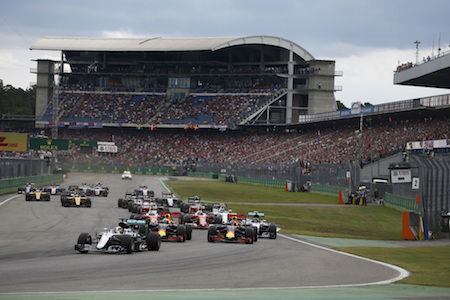 【2017日程変更点まとめ】FIA、2017年F1カレンダー承認　ソーセージカーブ増設か