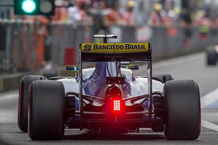 最初に2017年型F1カーのホモロゲーション申請を行うチームは？