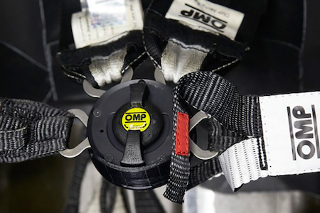 メルセデスAMG、OMPとサプライヤー契約を発表　カーボンより45%軽量に