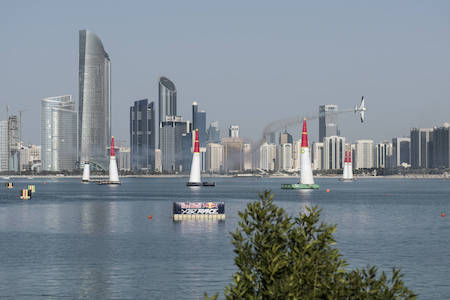 【ライブ中継・動画】室屋「タイトル狙う」レッドブル・エアレース開幕戦アブダビ