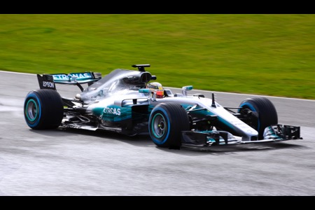 ルイス・ハミルトン、新車は野獣「グリップが高い」