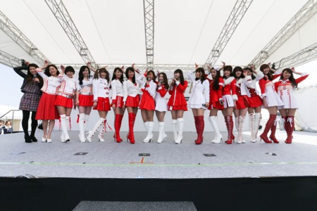 【画像13枚】富士スピードウェイ、50周年イベントに31,000人　1976年のF1『マクラーレンM23』や『フェラーリ312 T2』が走行