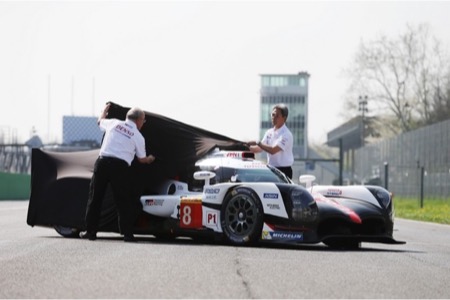 【画像14枚】トヨタ、モンツァで2017年型『TS050 HYBRID』発表　3台9名体制でル・マン24時間優勝へ挑む