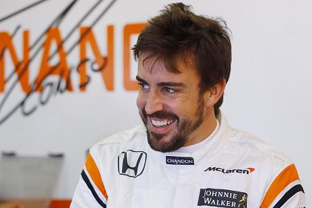 【マクラーレン・ホンダ】アロンソ、来季メルセデスAMGへ移籍の可能性を否定せず