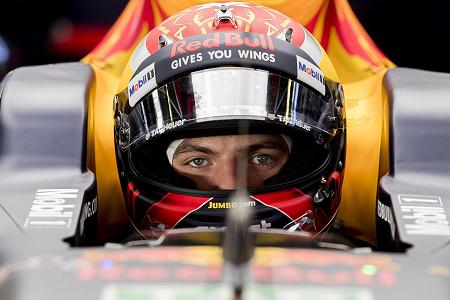 フェルスタッペン「誰かのTウイングでフロアにダメージを負ってしまった」