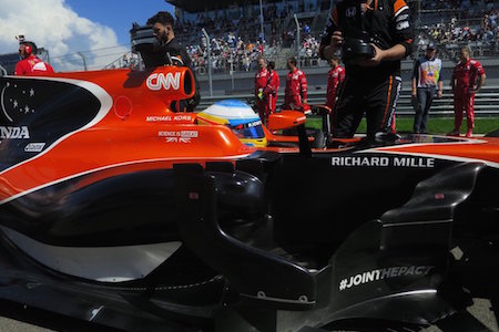 【レース速報】アロンソ、フォーメーションラップでストップ、2005年以来の未スタートでのリタイア