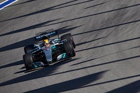 ハミルトン「最初からオーバーヒートの問題を抱えてしまった」