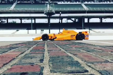 【インディ500動画】フェルナンド・アロンソ、ブリックヤードを駆け抜ける「みんな、どう？」