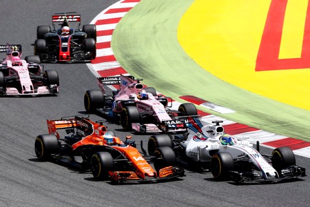 【タイヤ戦略】アロンソ、3ストップ戦略で最上位　ハミルトンは昨年より3.4秒以上速いタイム／F1スペインGP