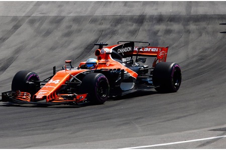 【マクラーレン・ホンダ】アロンソ、イラつく「エンジンが壊れた。コーナーは速いけど直線で全員に抜かれる」