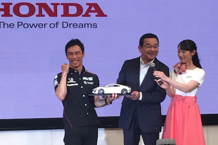 【インディ500】ホンダ、佐藤琢磨にNSX贈呈／凱旋記者会見