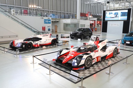 【ル・マン24】トヨタとポルシェ、Twitterから実現したライバル車の“期間限定”共同展示