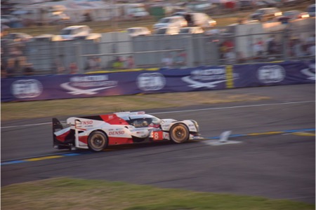 【動画：ル・マン24順位】中嶋一貴2番手浮上でトヨタ1ー2！ポルシェ＆ロッテラーを抜き去る／7時間経過