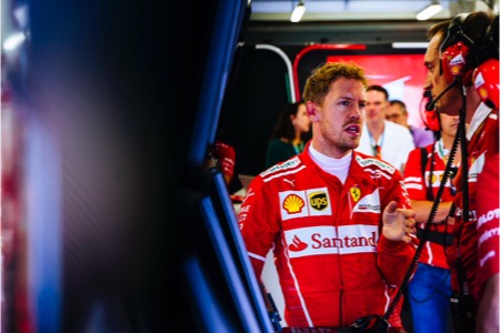 「危険なドライビング」のベッテル、レース出場停止の“危機”　チャンピオン獲得に2つの不安要素