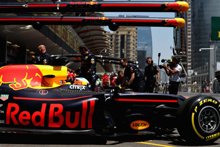 レッドブルのリカルド、ルノーエンジンの改良に手応え