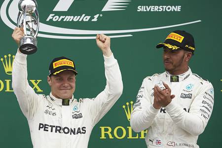 メルセデスがボッタスとの契約延長を強く示唆