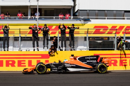 【マクラーレン・ホンダ】「アロンソは驚異的、特別な存在。我々はレーシングチームだ！」