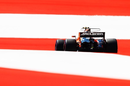 【P1速報】新スペックのマクラーレン・ホンダ、2台トップ10／F1オーストリアGPフリー走行1回目
