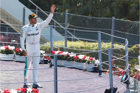 歴代1位に立ったハミルトン、ミハエル・シューマッハの状態を知りたい