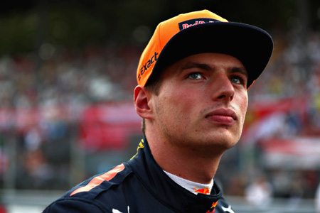 フェルスタッペンは「自信を持ちすぎている」大先輩が辛口評価