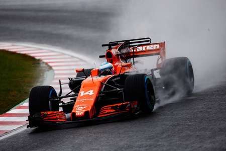 【P2レポート】雨で“短縮”されたセッションでハミルトンがトップタイム／F1日本GP