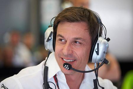 「うちに必要なのは完成されたドライバーだ」とメルセデスのボス