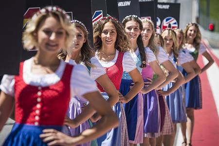 「グリッドガールを廃止する理由はない」とF1チーム首脳たち