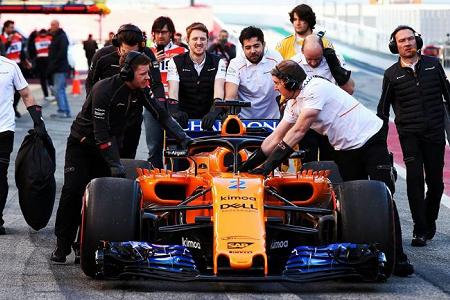 トラブル続きのマクラーレン―7日のテストでもアロンソがストップ