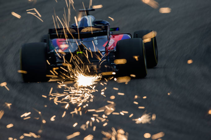 【接触画像：レース速報】トロロッソ・ホンダ、同士討ち･･･セーフティカー導入のきっかけに