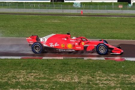 フェラーリの裏方に徹するクビアト。ピレリのタイヤテストも担当